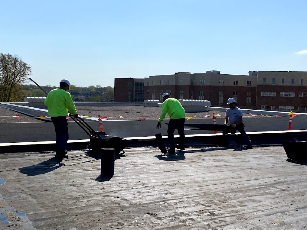 How to Select The Best Commercial Roofing Contractor