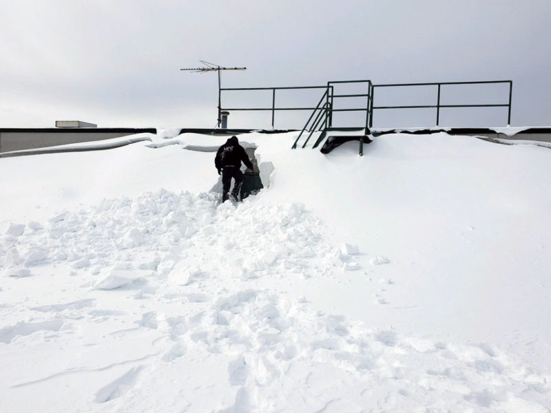 Overcoming the Weight of Heavy Snow on Commercial Roofs: Solutions & Tips