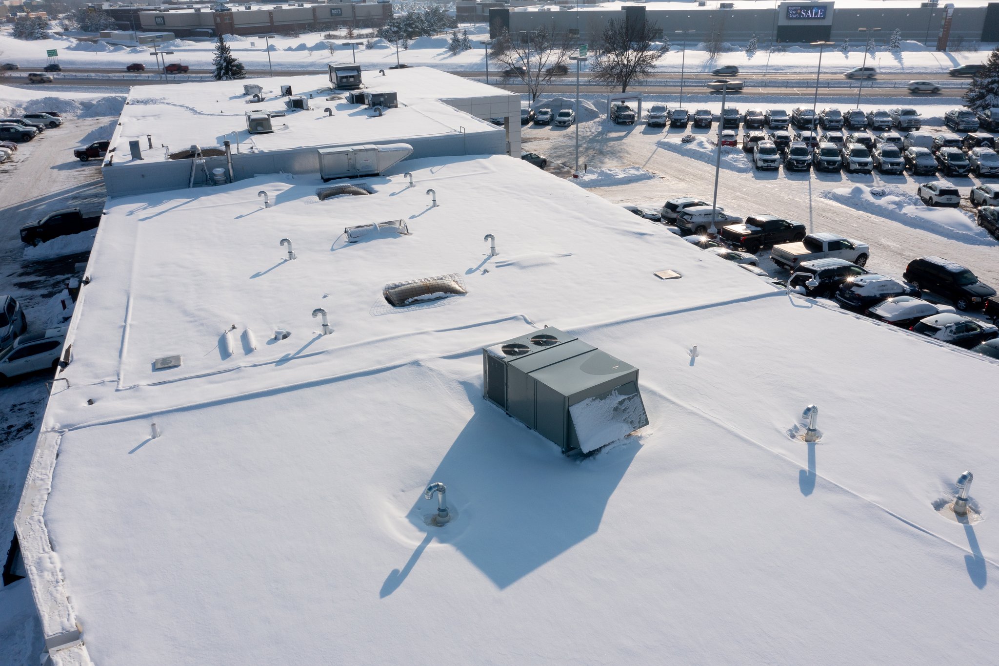 Can Your Commercial Roof Leak in The Winter?