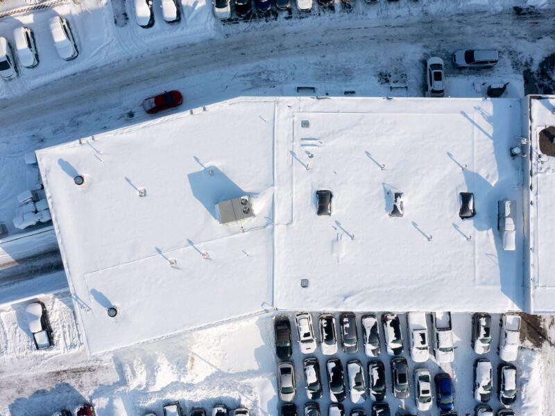 Snow Load on Flat Roofs: Understanding the Impact