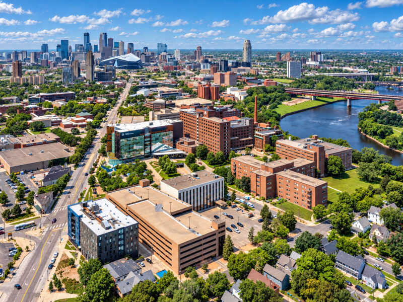 The Advantages of Choosing a Locally Owned Commercial Roofing Company